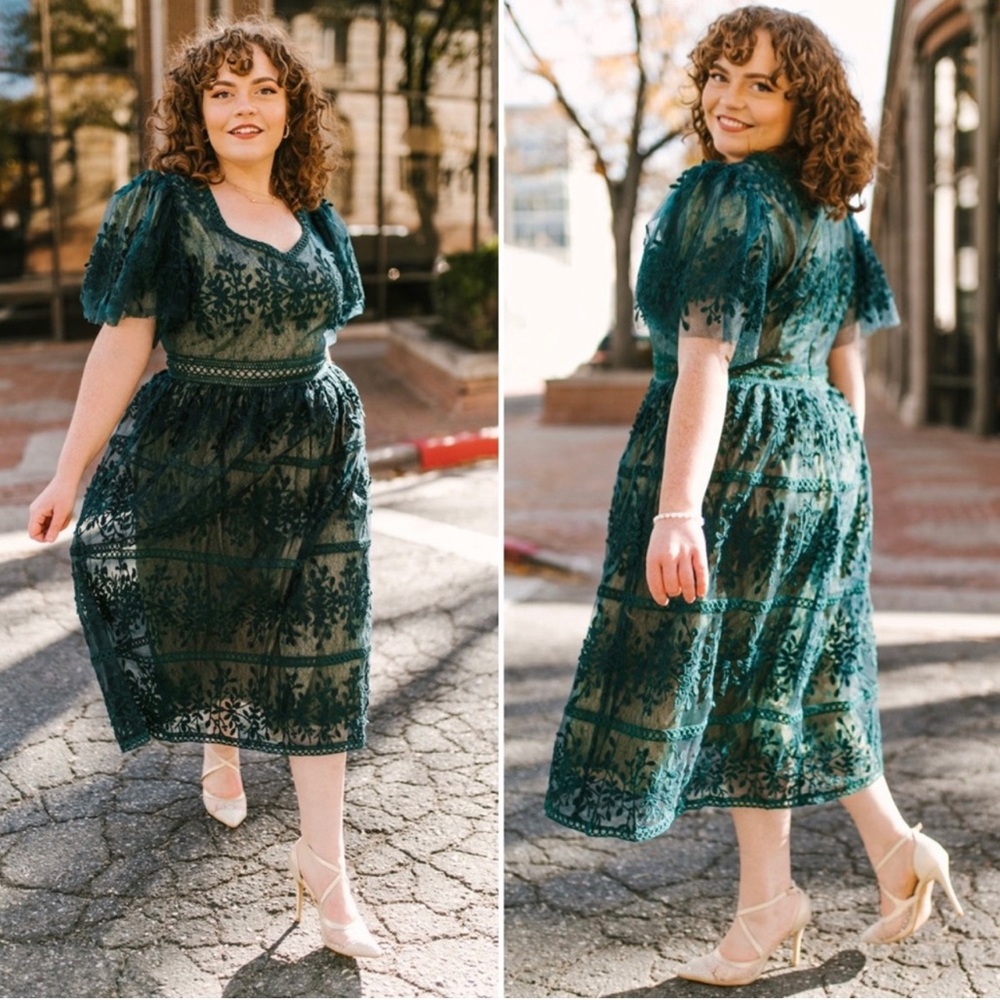 Ivy City Co Emerald Green Lace Midi Dress
